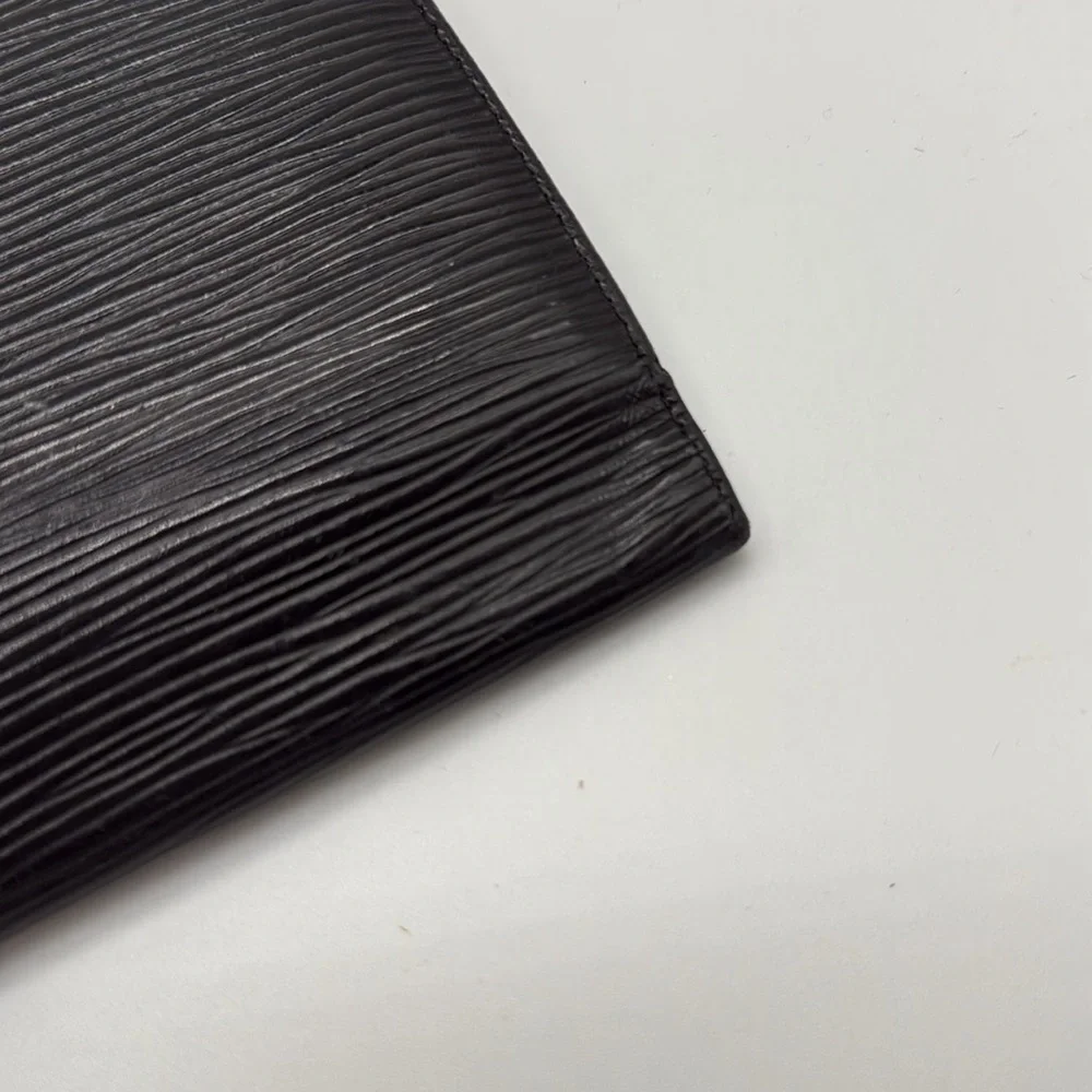 Louis Vuitton Epi Porte Tresor International Wallet Black